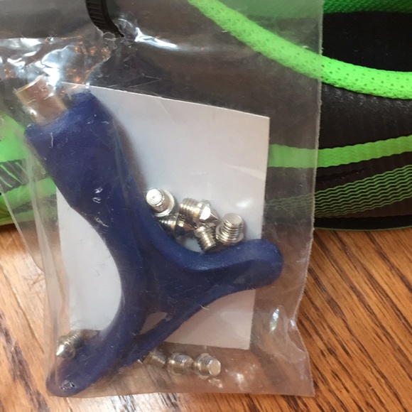 Football spikes - Picture 3 of 5